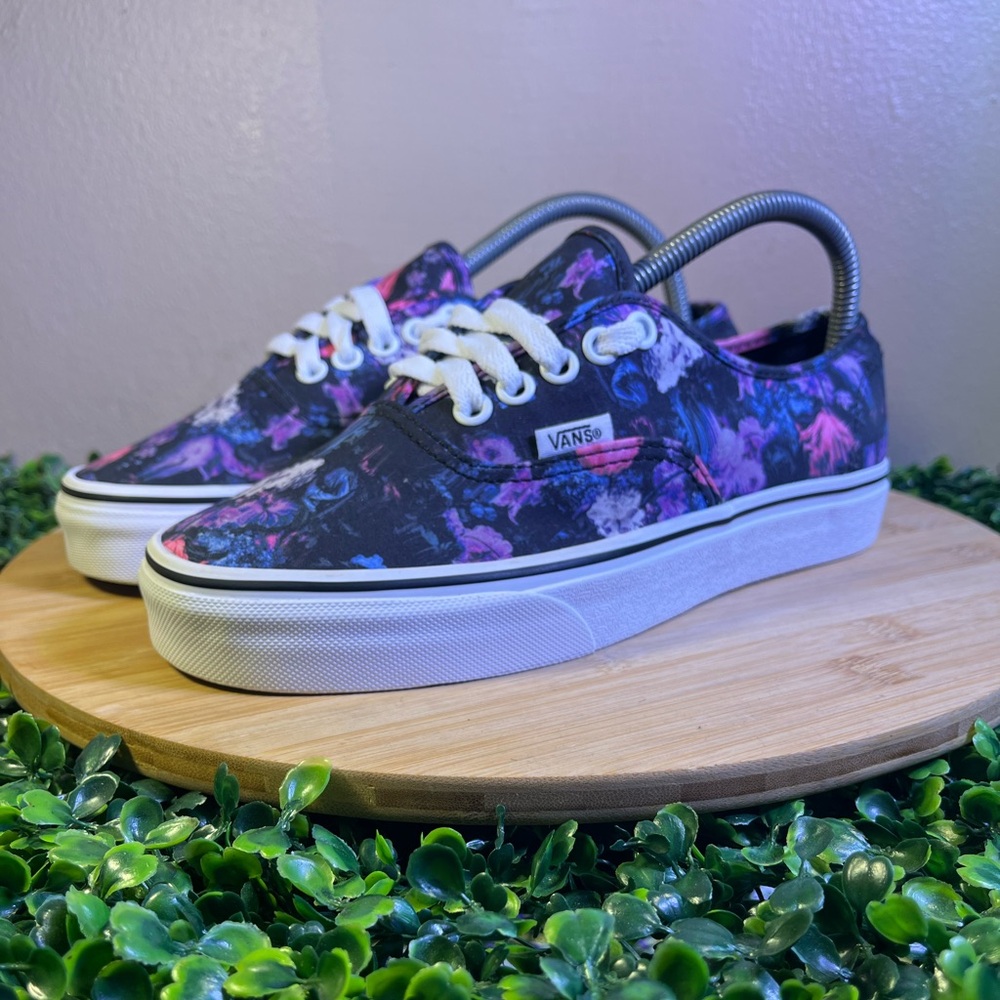 🔥 VANS AUTHENTIC WARPED FLORAL BLACK PURPLE WOMENS SNEAKER SZ 8 MENS SZ 6.5 - Picture 2 of 9